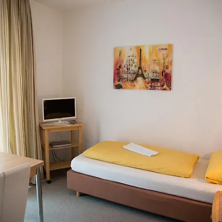 Garni Trumm 3* ديلينغن أن در دوناو